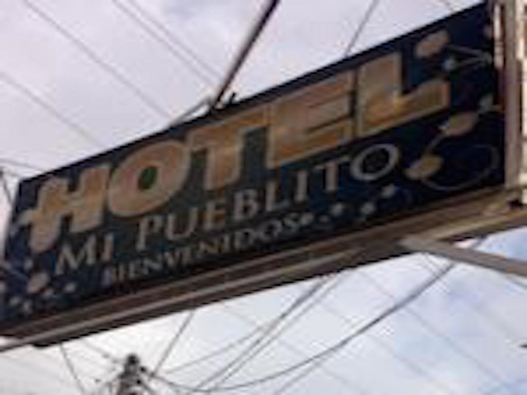 Hotel Mi Pueblito Tonala  Exterior photo