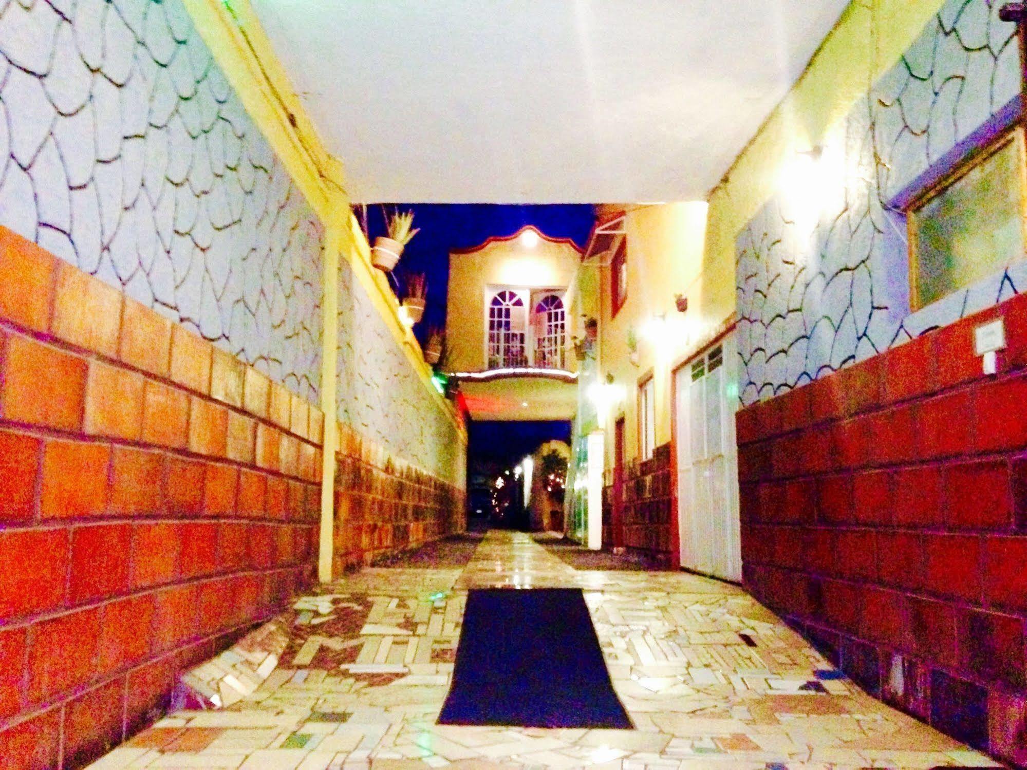 Hotel Mi Pueblito Tonala  Exterior photo